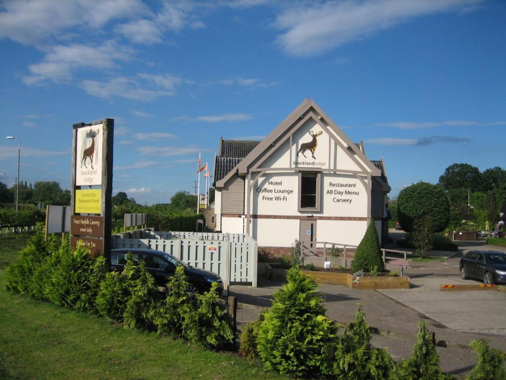 Breckland Lodge Attleborough Exterior foto